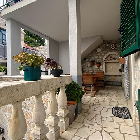 Apartment Simon - Old Stone Charm, Central Bol Life Ngoại thất bức ảnh