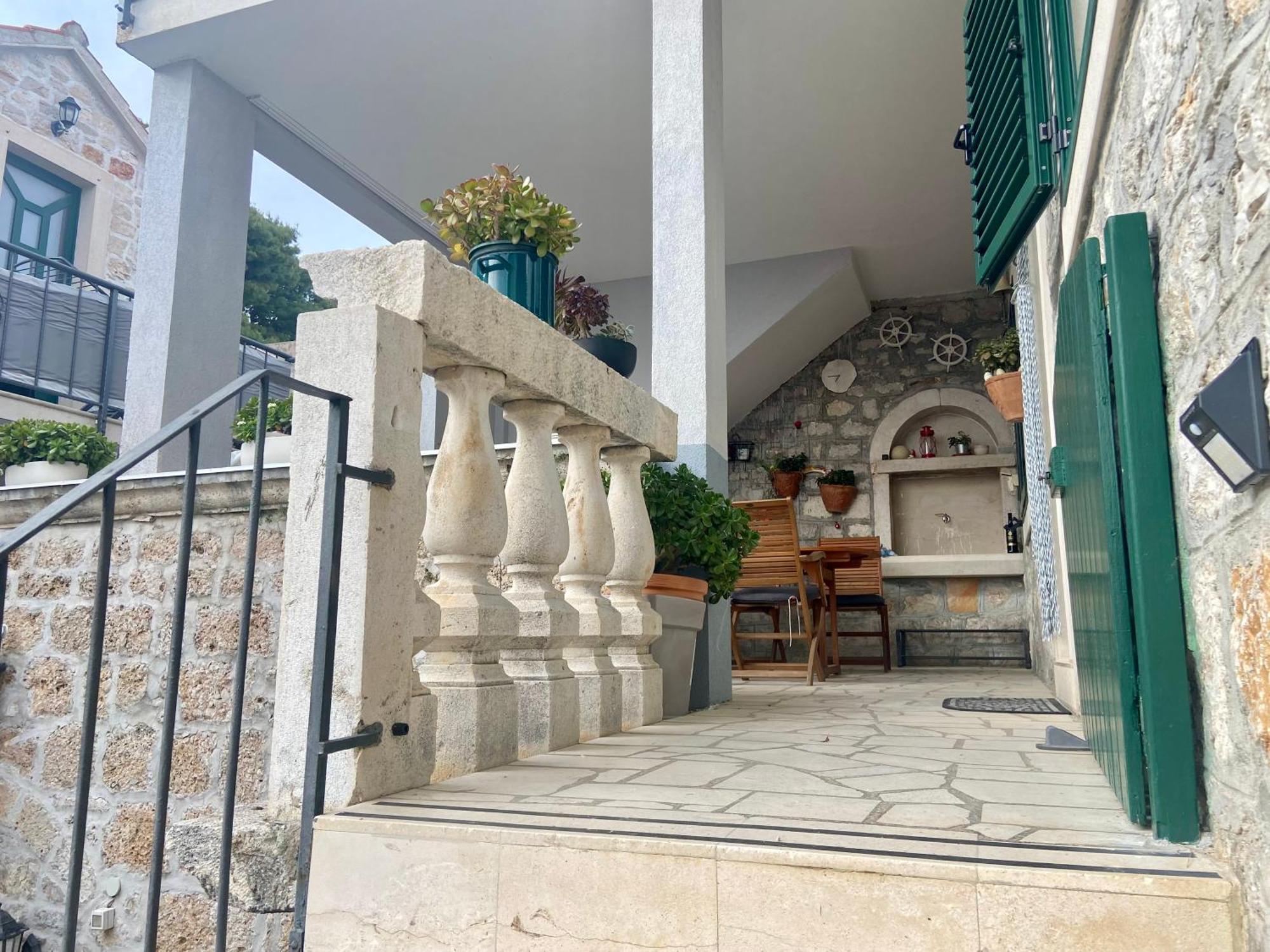 Apartment Simon - Old Stone Charm, Central Bol Life Ngoại thất bức ảnh